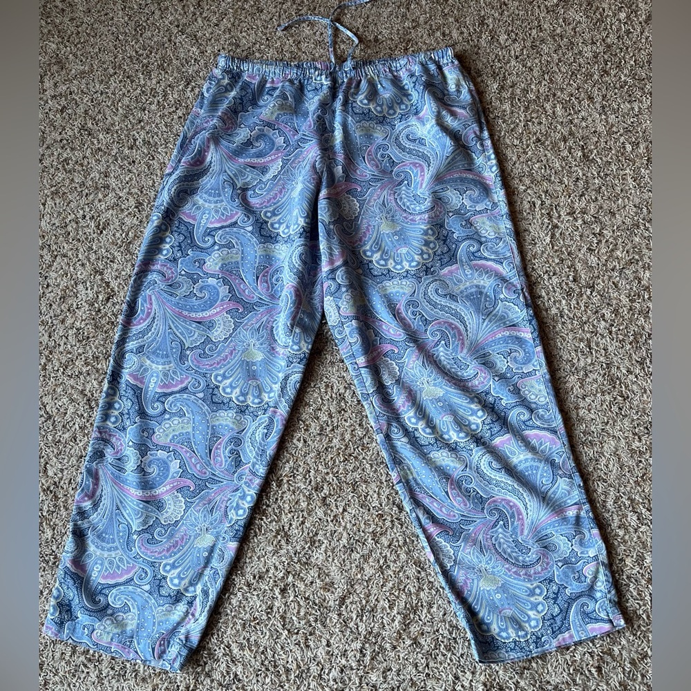 Lauren Ralph Lauren Women’s Pajama Set - Picture 3 of 8